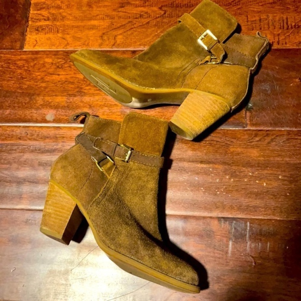 Ralph Lauren style name (Macie) boot warm brown sz 6.5 gold details stacked heel